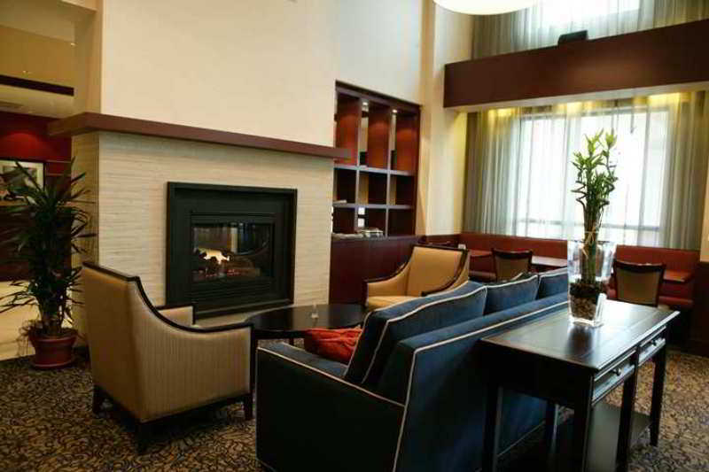 Hampton Inn & Suites Laval Kültér fotó